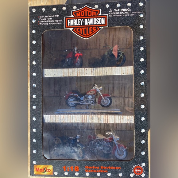 Harley-Davidson Motorcycle Model Set - Picture 1 of 11